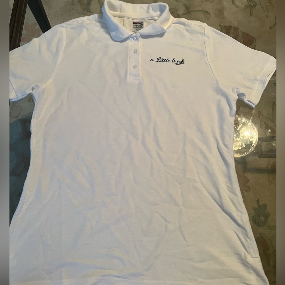 Brand-new condition polo shirt from ‘a little inn’ Cape Cod Massachusetts